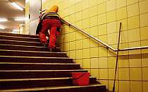 Reinigungskraft in einer U-Bahn-Station (Archiv), über dts Nachrichtenagentur