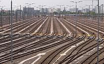 Gleisanlage in Halle (Saale) (Archiv), über dts Nachrichtenagentur