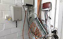Netzwerk-Kabel in einem Hausanschlussraum (Archiv), über dts Nachrichtenagentur