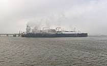 Schwimmendes LNG-Terminal in Wilhelmshaven (Archiv), über dts Nachrichtenagentur