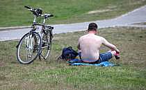 Sonnenbaden (Archiv), &uuml;ber dts Nachrichtenagentur