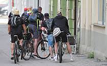 Männer in Fahrradgruppe (Archiv), über dts Nachrichtenagentur