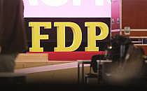 FDP-Logo auf Parteitag (Archiv), über dts Nachrichtenagentur