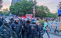 1.-Mai-Demo in Berlin am 01.05.2024, &uuml;ber dts Nachrichtenagentur