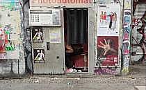 Obdachloser in Photoautomat (Archiv), &uuml;ber dts Nachrichtenagentur