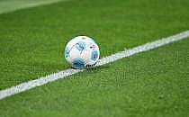 Fußball auf Rasen (Archiv), über dts Nachrichtenagentur