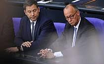 Lars Klingbeil und Friedrich Merz (Archiv), über dts Nachrichtenagentur