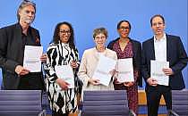 Vorstellung des Abschlussberichtes der Kommission 