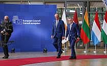Friedrich Merz und Stefan Kornelius am 26.06.2025, &uuml;ber dts Nachrichtenagentur