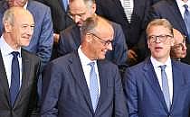 Roland Busch, Friedrich Merz und Christian Sewing am 21.07.2025, &uuml;ber dts Nachrichtenagentur