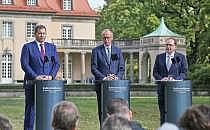Klingbeil, Merz, Dobrindt bei Kabinettsklausur in der Villa Borsig am 01.10.2025, &uuml;ber dts Nachrichtenagentur