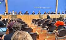 Regierungspressekonferenz am 03.11.2025, &uuml;ber dts Nachrichtenagentur