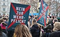 Anti-Wehrdienst-Demo am 05.12.2025, über dts Nachrichtenagentur