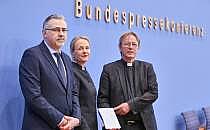 PK Kritische Fragen an die neue strategische R&uuml;stungsexportpolitik der Bundesregierung am 17.12.2025, &uuml;ber dts Nachrichtenagentur